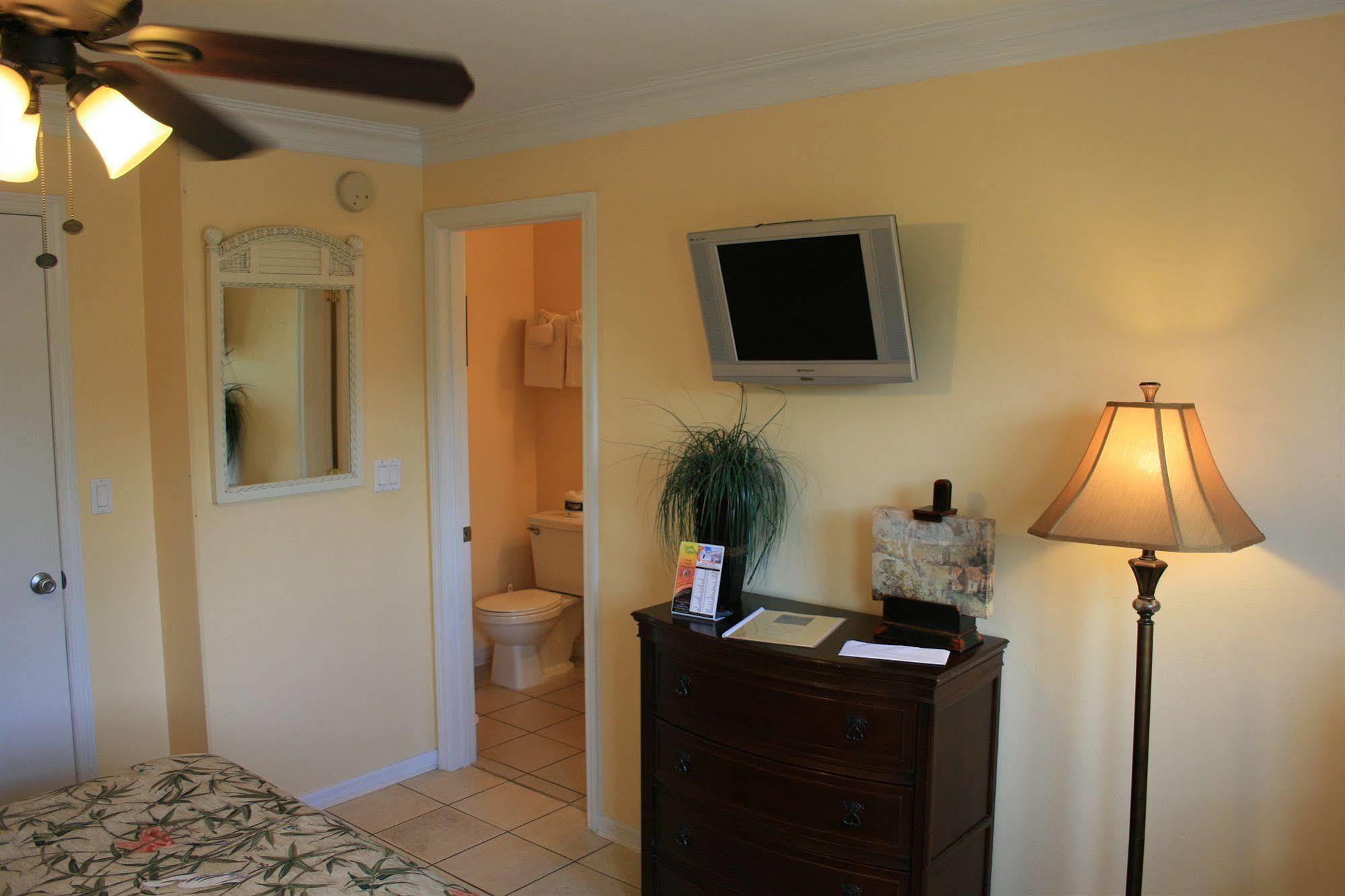 Flamingo Inn Fort Myers Beach Exterior photo